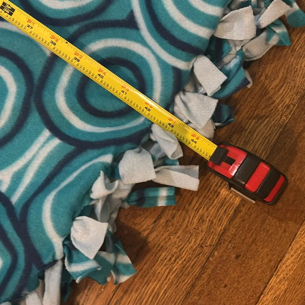 Teal Circle Patterned Blanket with Knotted Fringe Edges